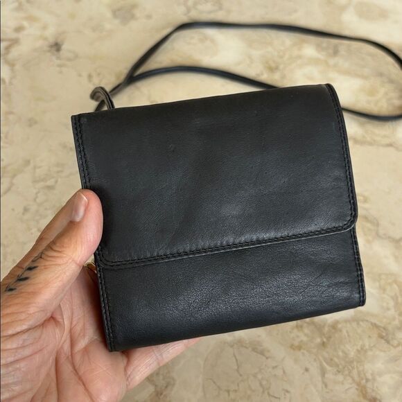 Delane Black Leather Tri-Fold Wallet Crossbody - Picture 5 of 14